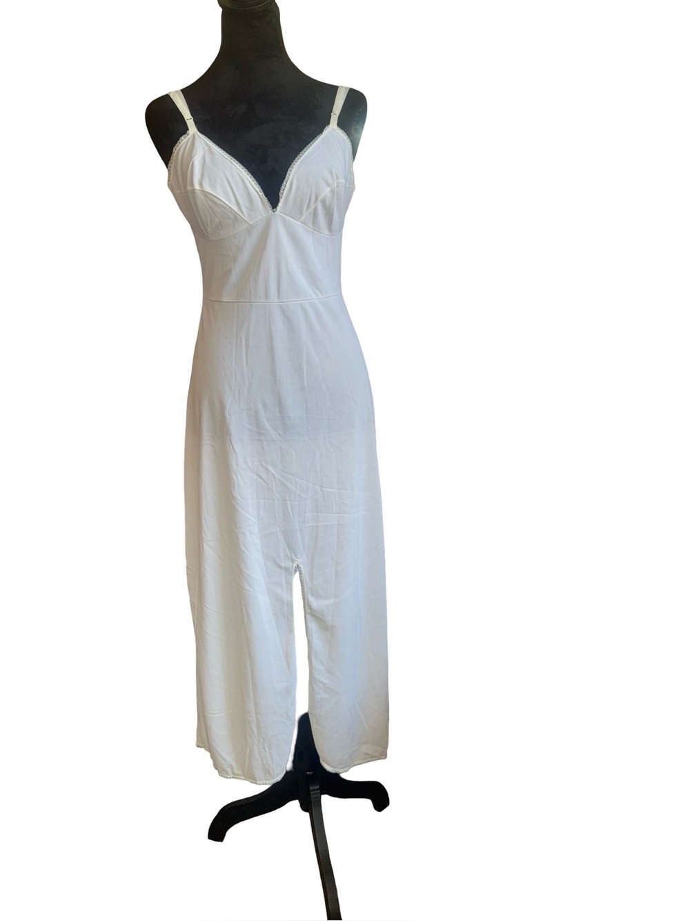 VTG Lorraine 60s slips in white with lace trim‎ size 34 or medium